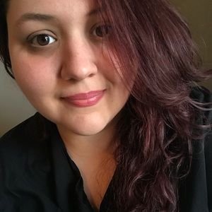 Meet your Posher, Angie